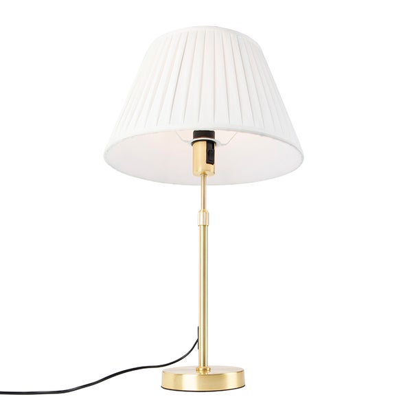 Tischleuchte mit weißem Plisseeschirm und goldfarbenem Metallfuß