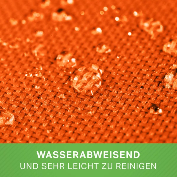 Nahaufnahme von wasserabweisendem Textilgewebe mit Wassertropfen auf der Oberfläche.