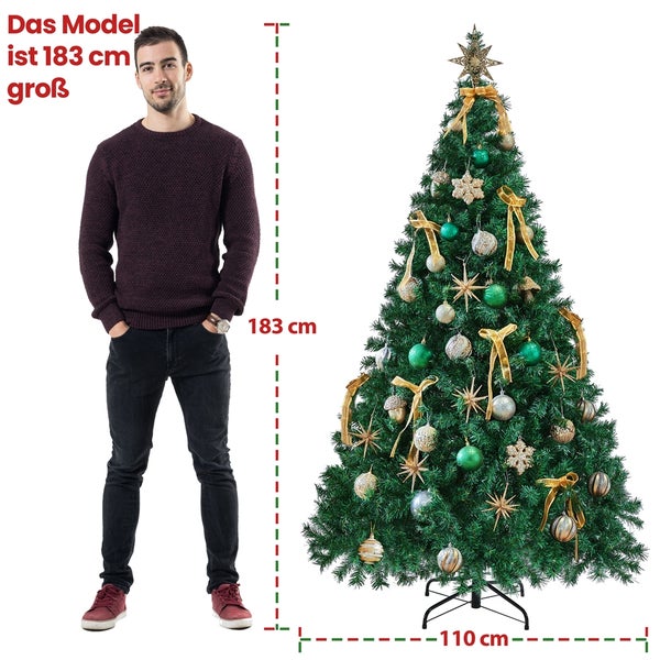 Dekorierter künstlicher Weihnachtsbaum mit einer Höhe von 183 Zentimetern neben einer Person