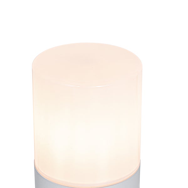 Zylindrische Außenleuchte mit weißem Kunststoffschirm und grauem Sockel.