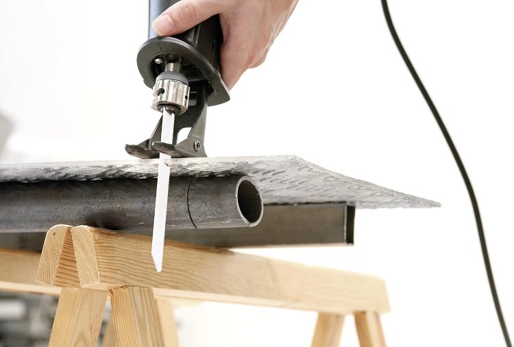 kwb je 4 x Bi Säbel Set 8-teilig Recriprosägen, Holz-und Metall-Sägeblätter mit Universal-Schaft, geeignet für alle Elektro-Fuchsschwänze