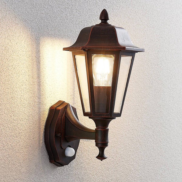 Lindby Wandlampe aussen mit Bewegungsmelder, Aussenwandleuchte Laterne IP44 Wandleuchte Finish schwarz rost Außenbeleuchtung Wand für Hof Garten Terrasse Balkon Haus
