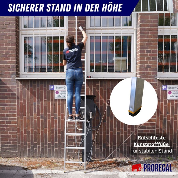 Frau auf einer Leiter vor einem Gebäude mit Kunststofffüßen für einen stabilen Stand