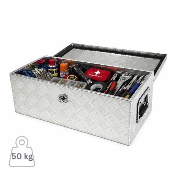 Offene Aluminium-Werkzeugkiste aus Riffelblech mit Werkzeug, Erste-Hilfe-Set und Zubehör, maximale Belastbarkeit 50 Kilogramm.