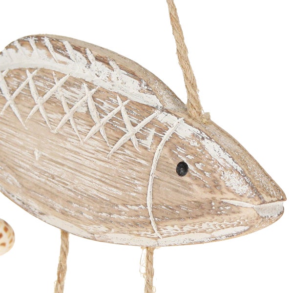 Dekorativer Holzfisch mit Seilaufhängung