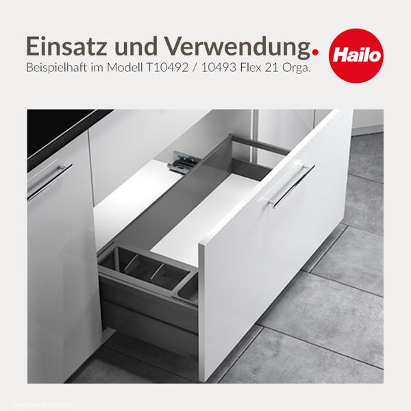 Hailo Logo. Anwendungsbeispiel des Organisationssystems Flex 21 Orga in einer ausgezogenen weißen Küchenschublade.