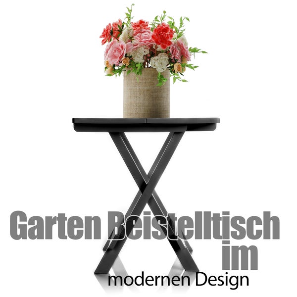 Gartentisch mit Blumenarrangement als Dekoration