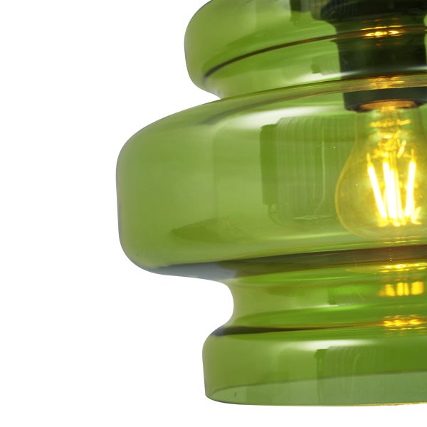 Detailansicht einer grünen Glaspendelleuchte mit Leuchtmittel