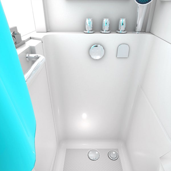 Innenansicht einer Badewanne mit Armaturen, einem Haltegriff, einem strukturierten rutschfesten Boden, einem Duschvorhang und einem Duschkopf.