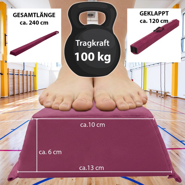 Mädchen balanciert auf lila Schwebebalken in Kinderzimmer. Details: rutschfeste Unterseite und circa 6 Zentimeter Höhe für sicheres Training.