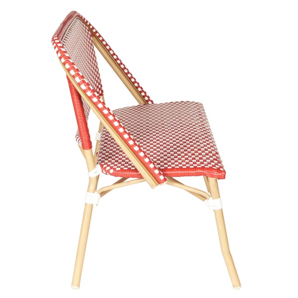 Bistro-Stuhl mit rot-weißem Geflecht und Gestell in Bambus-Optik.