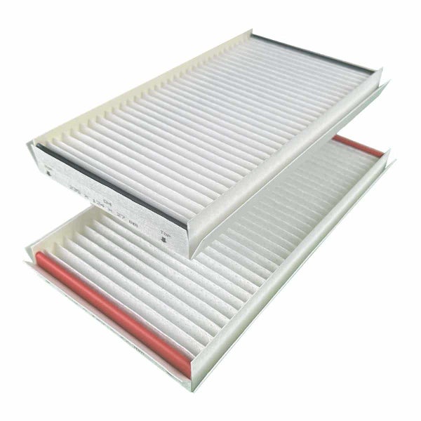 Zwei Innenraumfilter für Fahrzeuge