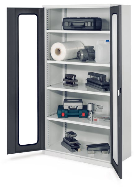 Metall-Werkstattschrank mit zwei Sichtfenstertüren und vier verstellbaren Fachböden, bestückt mit verschiedenen Werkzeugen und Geräten.