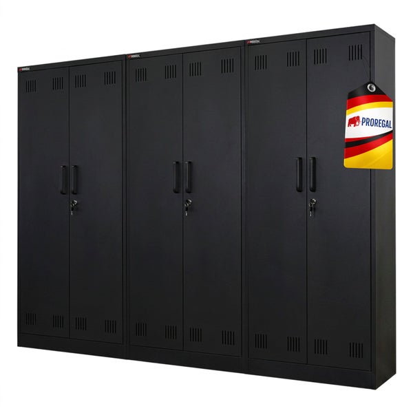 Metall-Schließfachschrank mit sechs Türen, Lüftungsschlitzen und Zylinderschlössern. Set aus drei Doppelspinden. Proregal Logo.