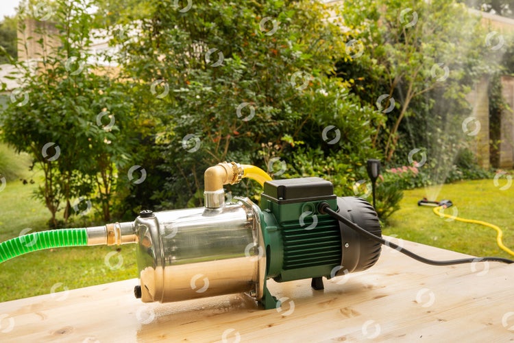 DAB EuroInox 30/30 M Gartenpumpe - 3.300 L/Std. - 830W - Förderhöhe 46 m - Rostfreier Stahl - Geräuscharm - Bewässerungspumpe
