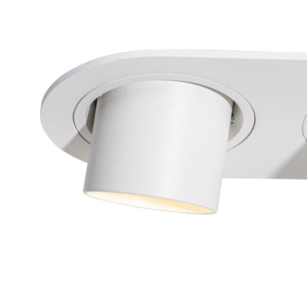 Schwenkbarer Strahlerkopf in Zylinderform für Schienensysteme oder Deckenmontage.