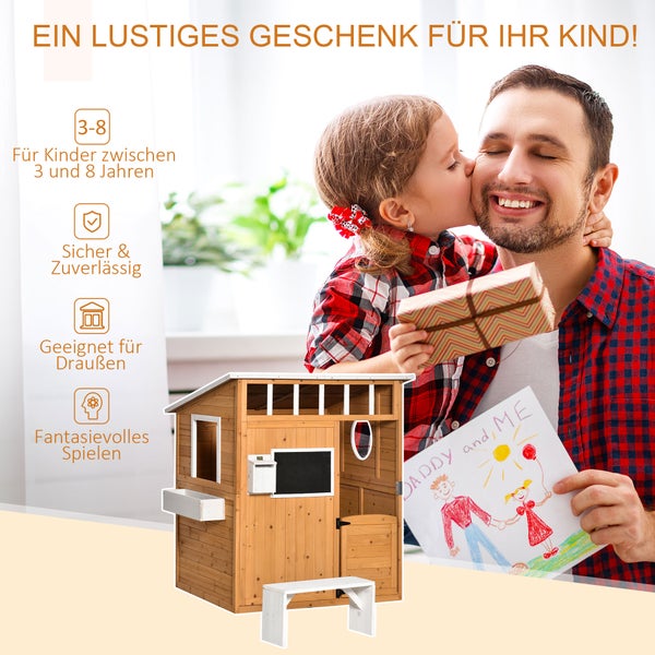 Holzspielhaus mit Kind, Geschenk und Zeichnung