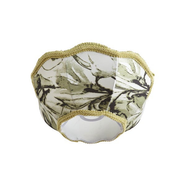 Lampenschirm aus Stoff mit floralem Muster und dekorativer Borte an den Rändern.