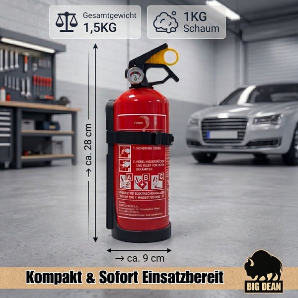 Kompakter Schaum Feuerlöscher mit 1 Kilogramm Füllmenge und 1,5 Kilogramm Gesamtgewicht, Höhe circa 28 Zentimeter, Breite circa 9 Zentimeter.