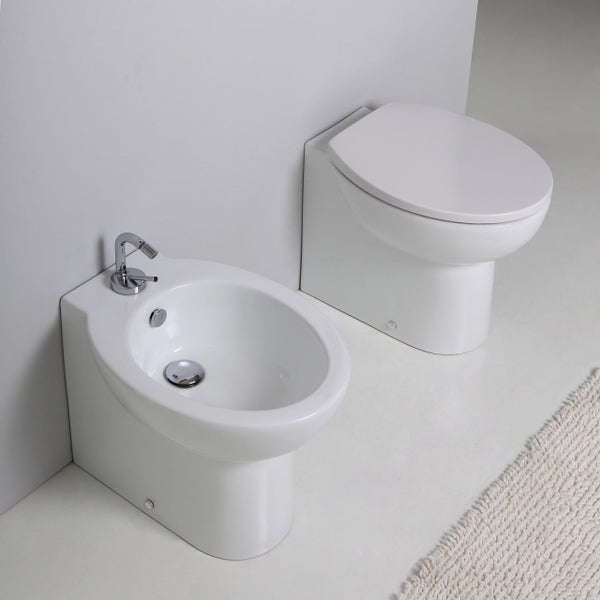 Stand-WC und Bidet aus Sanitärkeramik, weiß glänzend | Patascoss