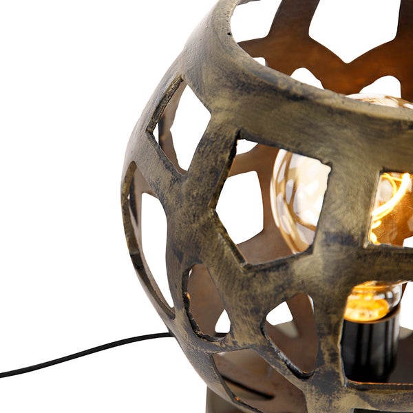 Dekorative Tischleuchte mit offenem, kugelförmigem Lampenschirm und Glühbirne