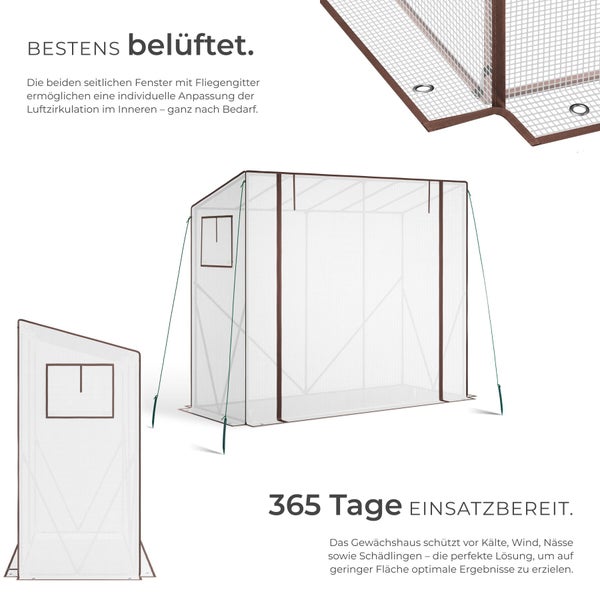Gewächshaus mit Gitterfolie, seitlichen Belüftungsfenstern mit Fliegengitter und Spannseilen zur Befestigung.