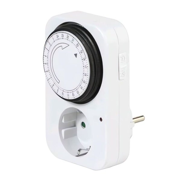 Mechanische Tageszeitschaltuhr mit 24-Stunden-Einstellring und integrierter Steckdose.