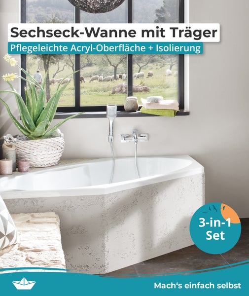 Sechseckige Badewanne mit Träger und Isolierung, weiße Acryloberfläche, wandmontierte Armatur und Handbrause in hellem Badezimmer mit Fenster.
