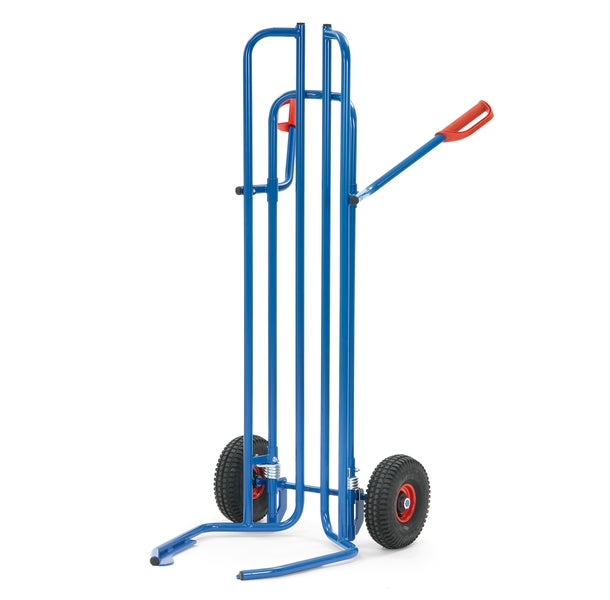 Blaue Treppenkarre mit rotem Griff