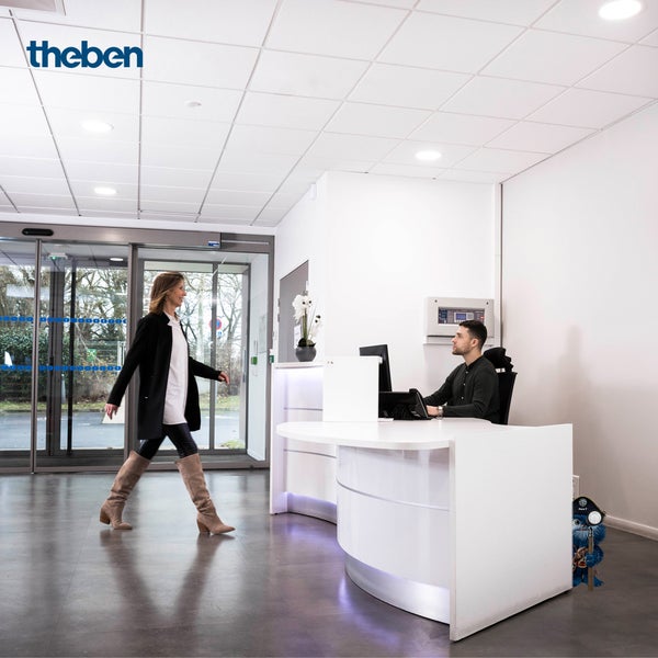 Theben 1030200 PIRA T8 DE Bewegungsmelder für den Innenbereich, 200 W LED, Erfassungsbereich rund 360°, Ø 8 m, Nachlaufzeit 5 s - 15 min, Deckeneinbau
