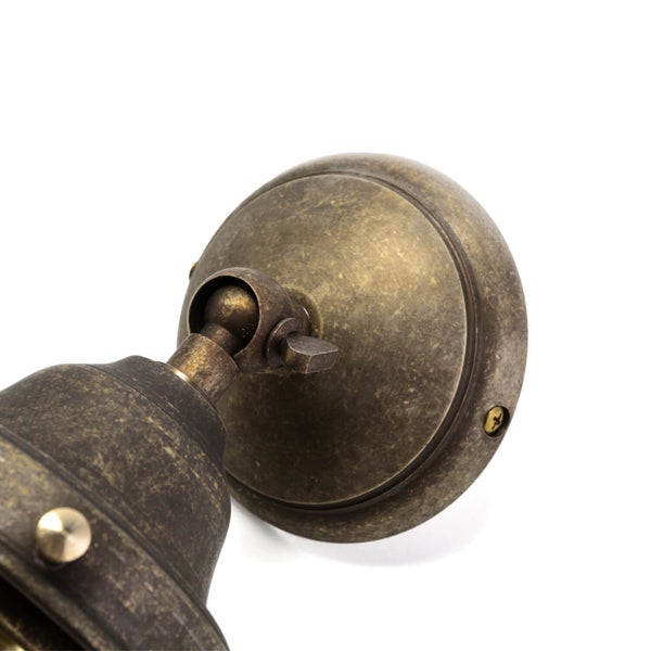 Wandleuchte aus Metall