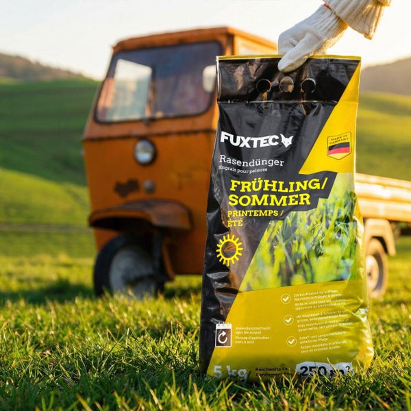 Rasendünger Frühling Sommer von Fuxtec im 5 Kilogramm Sack