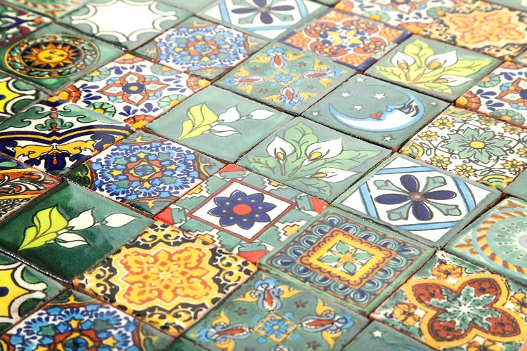 Dekorative Fliesen mit verschiedenen Mustern