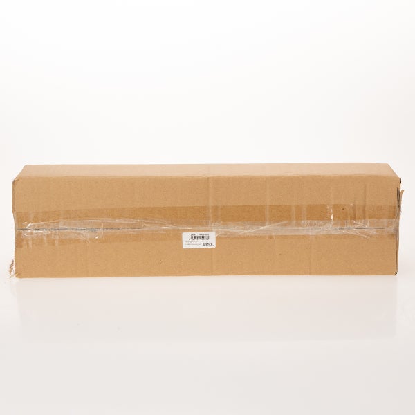 Ein rechteckiger, zugeklebter Karton mit der Aufschrift 4 Stück.