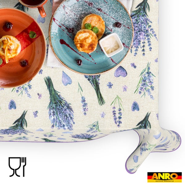 Abwaschbare Tischdecke mit Lavendel- und Herzmotiv, lebensmittelecht, ANRO Logo.