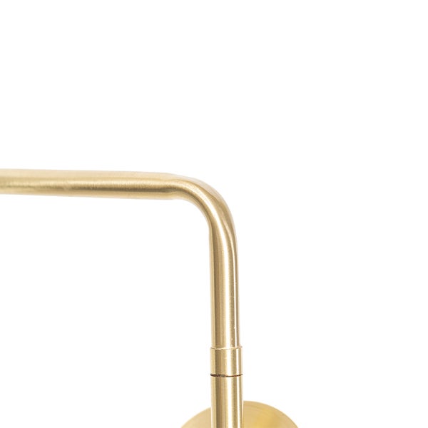 Detailaufnahme eines Metallhandtuchhalters