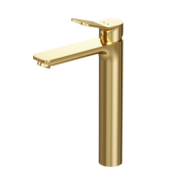 Goldfarbene Armatur auf einem Waschbecken