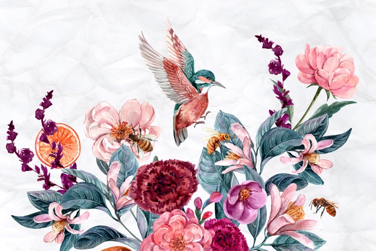 Wandtapete mit Blumenmuster, Bienen und einem Eisvogel im Aquarellstil auf strukturiertem Untergrund.