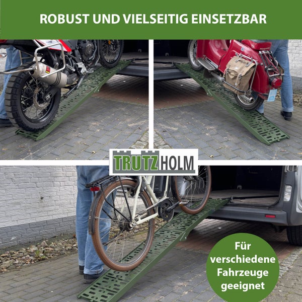 Motorrad, Moped und Fahrrad werden auf einer TrutzHolm-Auffahrrampe in einen Transporter geschoben.