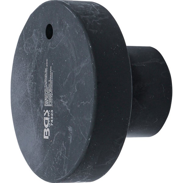 Detailansicht einer Akku-Ladestation mit Ladebuchse