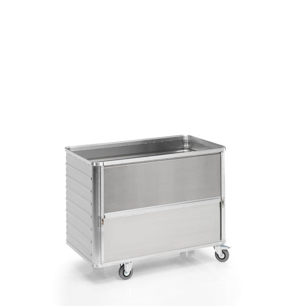 Transportwagen aus Aluminium mit vier Rollen und einer absenkbaren Längswand.