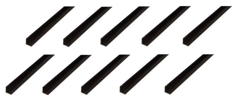 Zehn identische Winkelprofile aus Metall für Heimwerkerprojekte