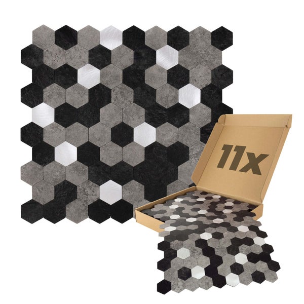 Selbstklebende Mosaikfliesen im Hexagon-Design mit Stein- und Metalloptik, Packung mit elf Stück.