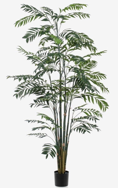 Künstliche Palme im schwarzen Topf mit mehreren Stämmen und grünen Blättern.