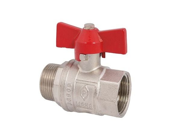 Kugelhahn mit rotem Flügelgriff, ein Außengewinde und ein Innengewinde, aus Messing.