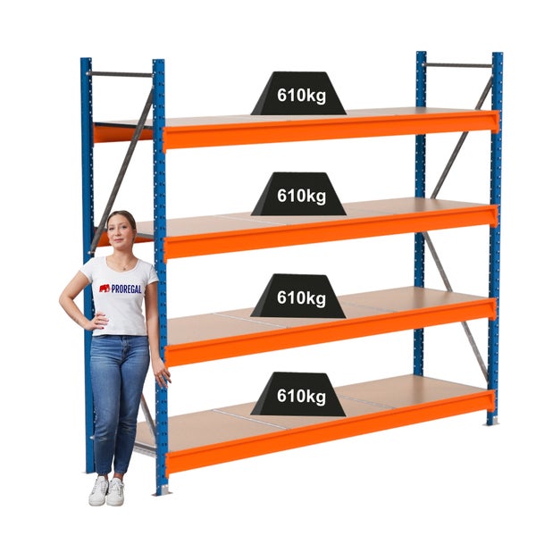 Regal mit vier Ebenen und einer Traglast von 610 Kilogramm pro Ebene.