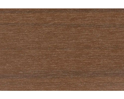 Nahaufnahme einer WPC-Oberfläche mit feiner horizontaler Maserung.