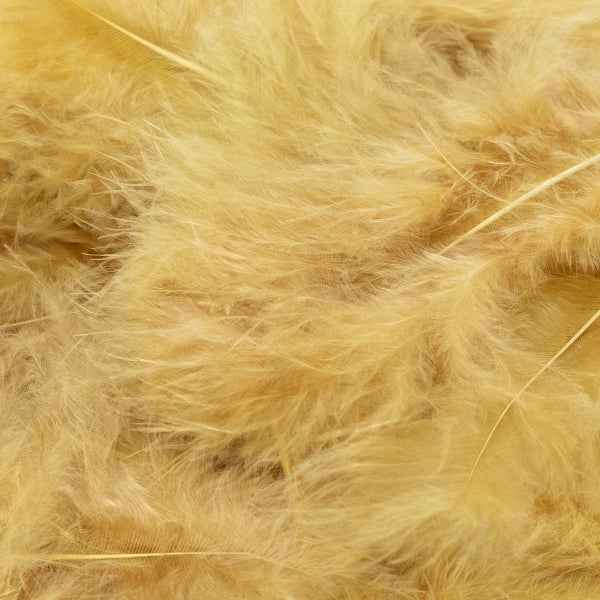 Goldene Dekofedern zum Basteln und Dekorieren, weiche und flauschige Textur.
