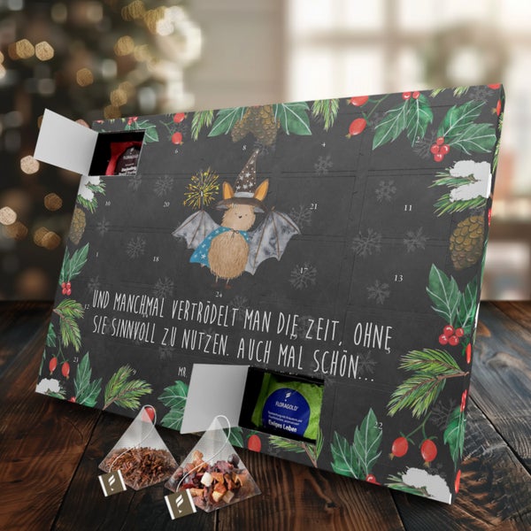 Mr. & Mrs. Panda Tee Adventskalender Fledermaus Zauberer - Schwarz