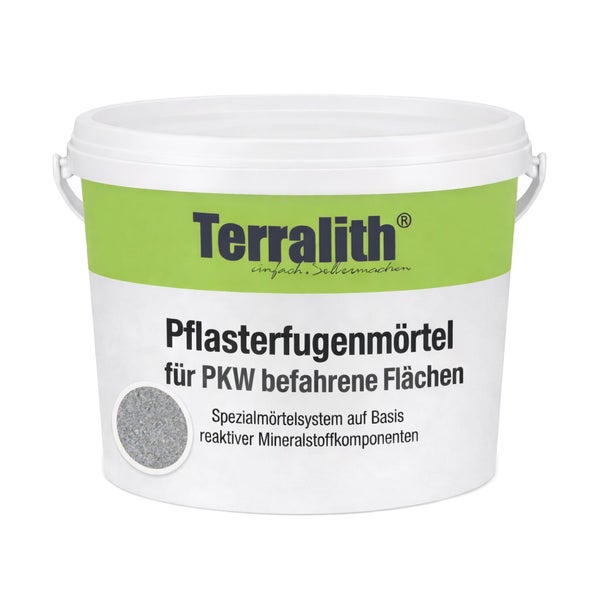 Eimer mit Terralith Pflasterfugenmörtel für PKW befahrene Flächen, ein Spezialmörtelsystem auf Basis reaktiver Mineralstoffkomponenten.